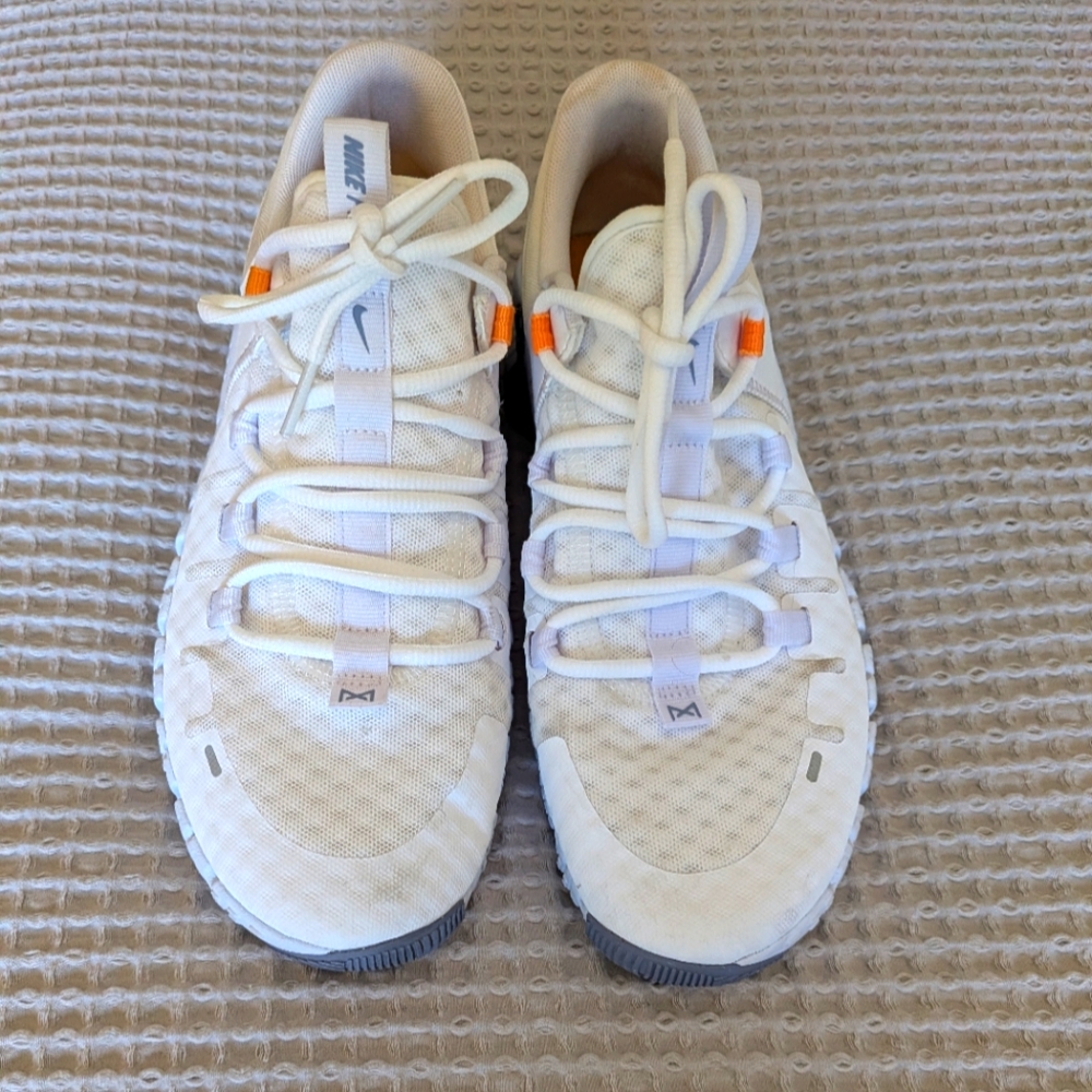 Nike Metcon 5  White/Gray/Orange